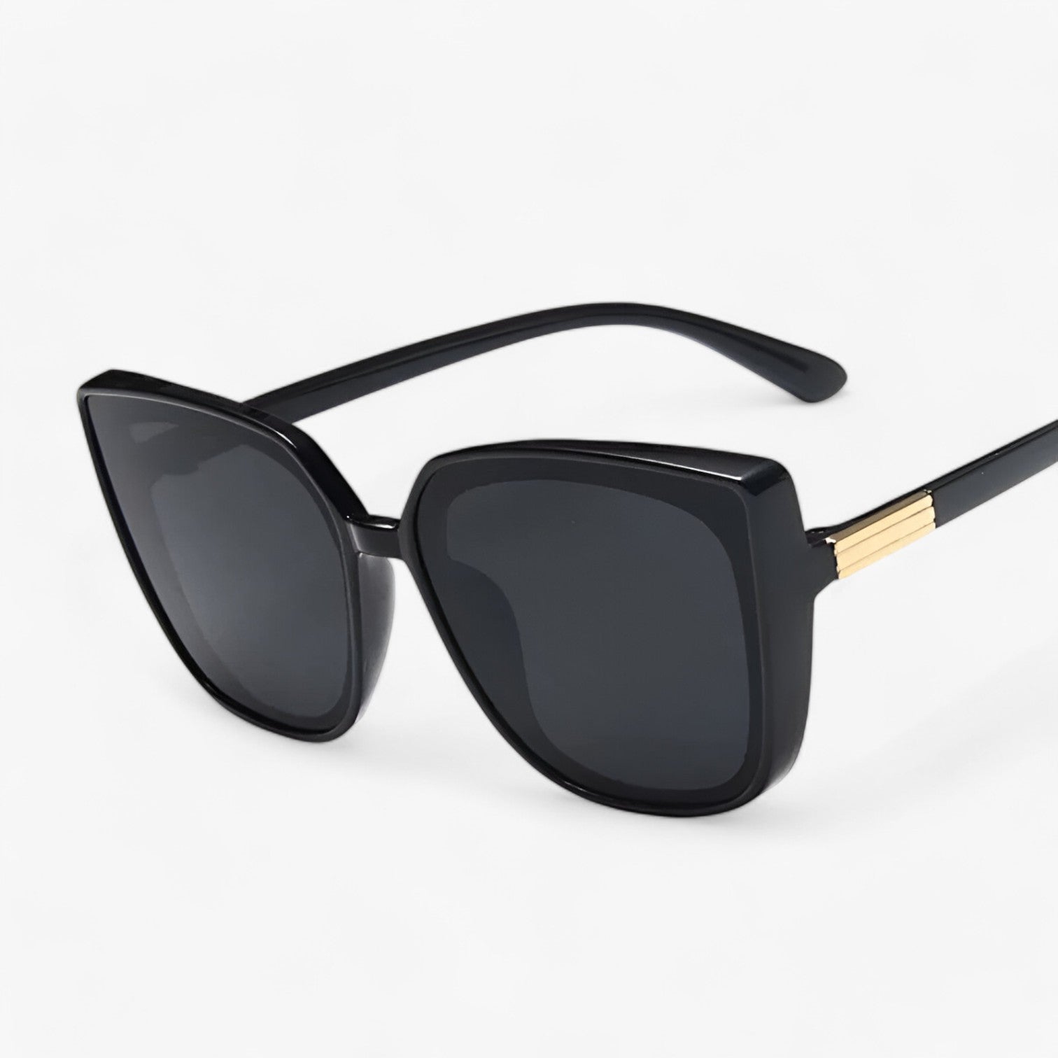 Cat Eye Sunglasses : Zonnebril Oranje Grijs - Mariana Vintage Kat-ogle - Chic en Gedurfde Stijl in Zwart Grijs zoals getoond van Pantino