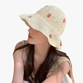 Women's Hat : <h1>Aardbeien zonnehoed – Opvouwbaar, handgemaakt en modieus beschermend</h1> in van Pantino