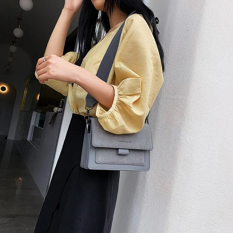 bags : Schoudertas Dames Beige - Meerdere Zakken Modieus Design - Nylon in van Pantino