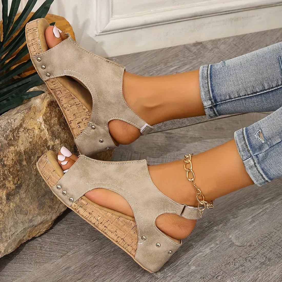 Sandals : Sandalen Dames Bruin - Comfortabele Orthopedische in Khaki van Pantino