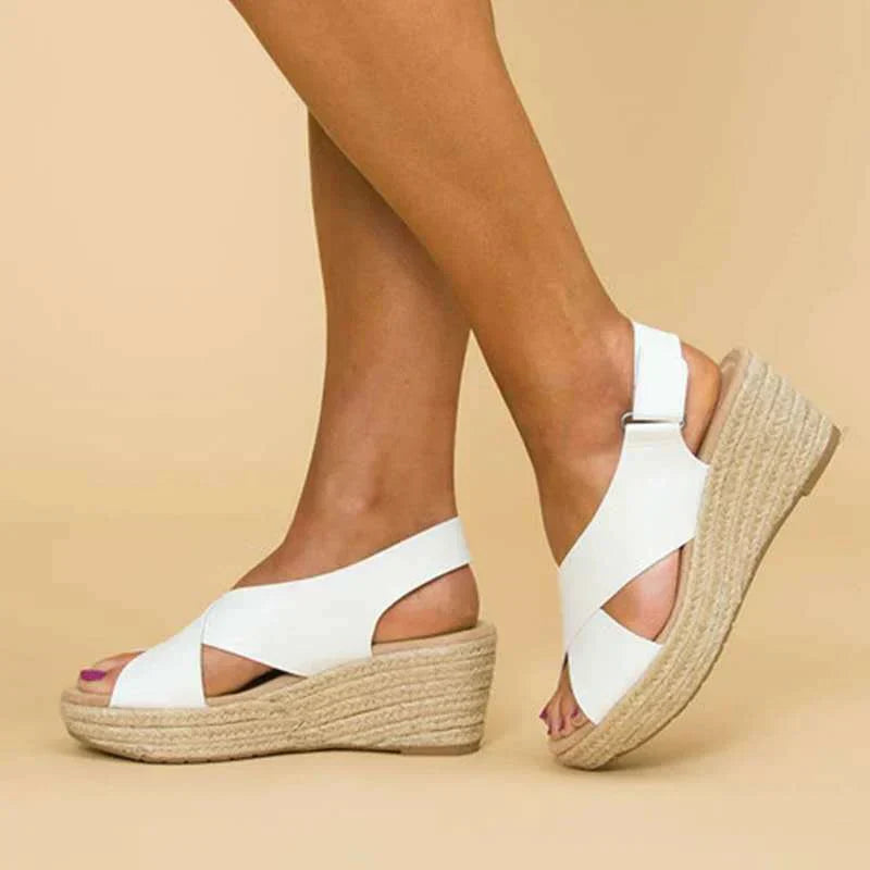 Sneakers : Sneakers Dames Zwart - Stijlvolle Veelzijdige - Perfect voor die Comfort en Flexibiliteit Willen in Wit van Pantino