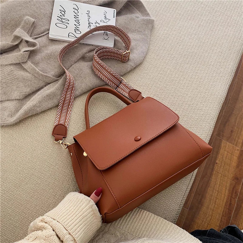 bags : Satchel Tas Dames Khaki - Urban Chic in Brown van Pantino