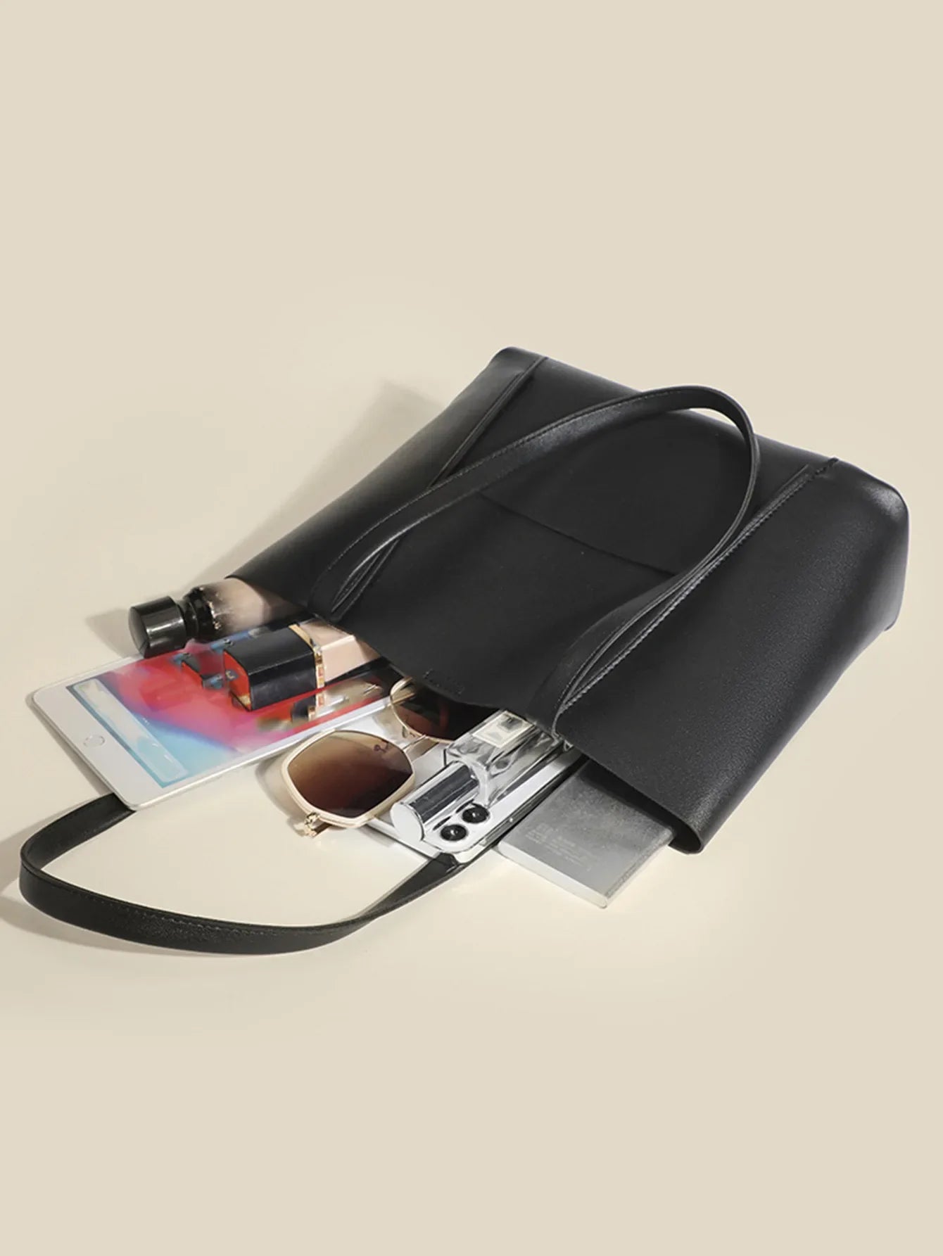 bags : Stella Top Handle Bag Black - Leer in van Pantino