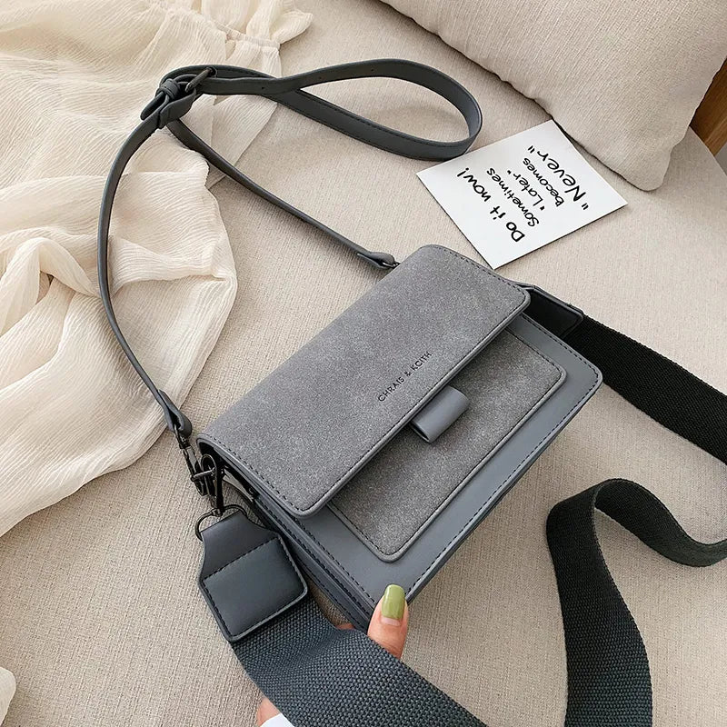 bags : Schoudertas Dames Beige - Meerdere Zakken Modieus Design - Nylon in Rang van Pantino