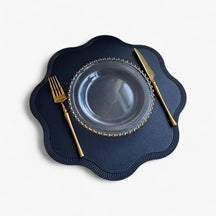 home & garden : Bloemen Placemats - Elegant en Duurzaam - Bloem Geel in Bloem Blauw van Pantino