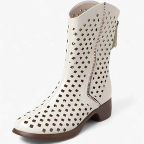 Shoes : Dames ademende geperforeerde laarzen van echt leer tot halverwege de kuit in Beige van Pantino