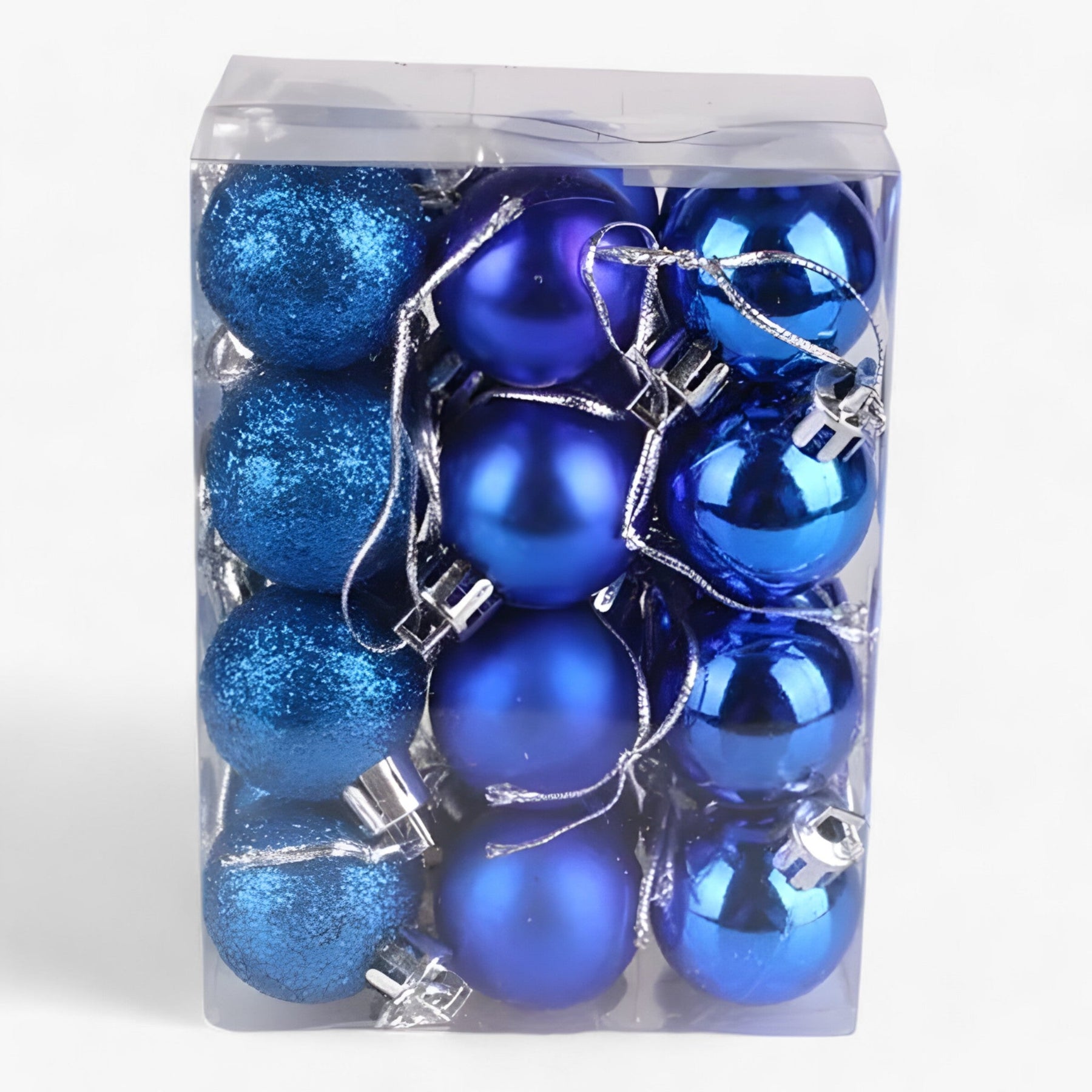 home & garden : Set van 24 Plastic Bollen - Gouden, Rode en Roze Decoraties in Blauw van Pantino