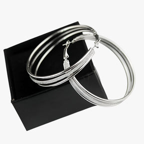 Earrings : Oorbellen Zilver - Stijlvolle Grote Hoops - Tijdloos & Trendy in van Pantino