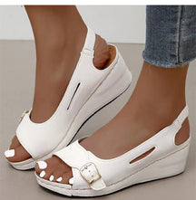 Sandals : Sandalen Dames Bruin - Koele Outdoor - Brengt Comfort en Koelte naar Elke Buitenactiviteit in Wit van Pantino