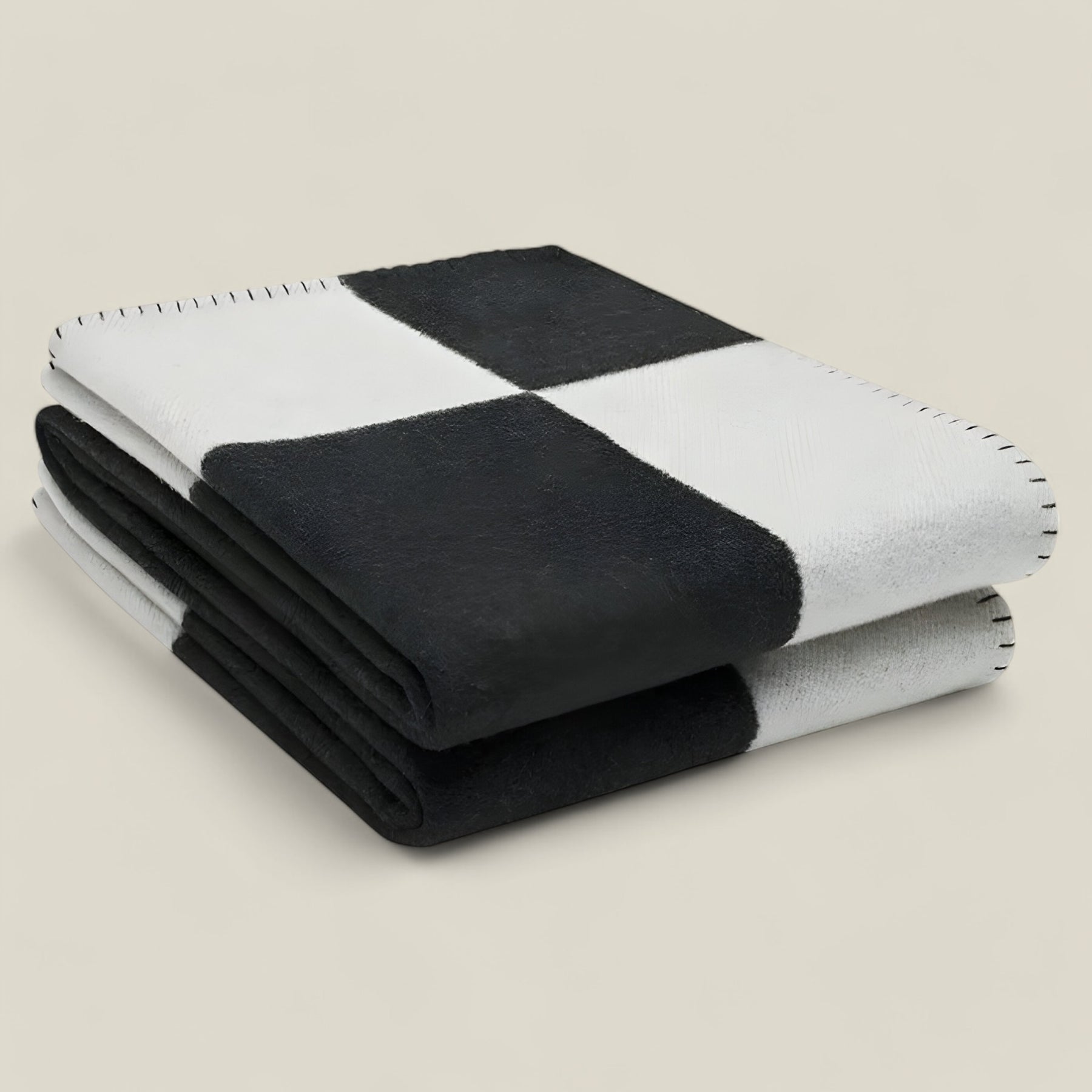 home & garden : Cashmere Deken - Luxe Winterwarmte - Zwart in Zwart 130x180cm van Pantino