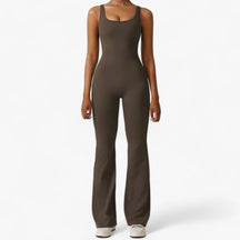 Jumpsuit : Yoga Jumpsuit - Stretch voor Maximale Flexibiliteit - Embleem Blauw in Houtskool Koffie van Pantino