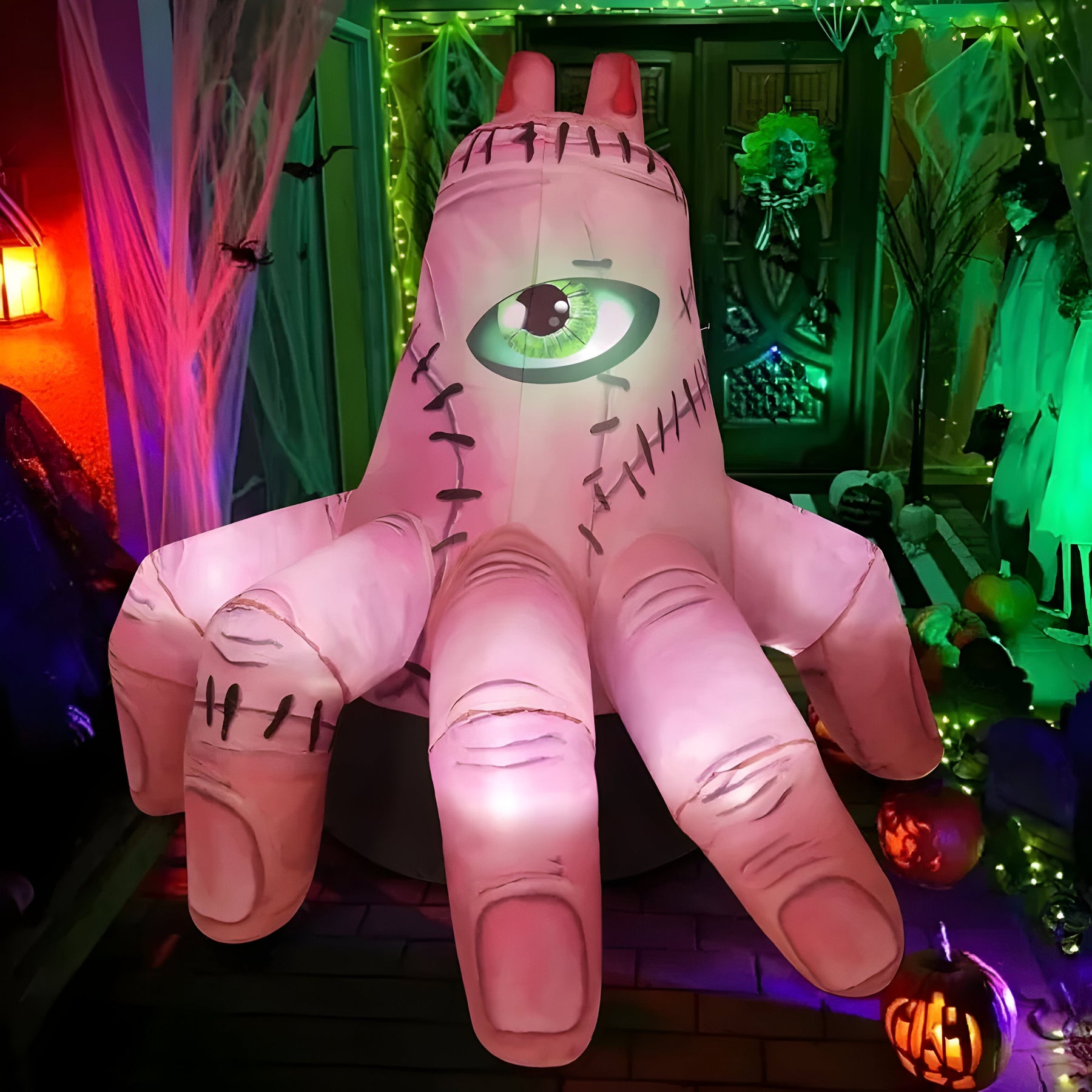 home & garden : Grijpend Spook - Opblaasbare Halloween Hand - LED-Verlichte Tuindecoratie in van Pantino