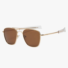 Sunglasses : Vintage Zonnebril van Licht Metaal - Zwart Wapen in Bruin Goud Gepolariseerd van Pantino
