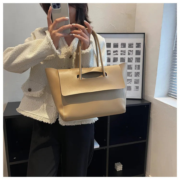bags : Tote Bag Khaki - The Modern Muse Leer in van Pantino