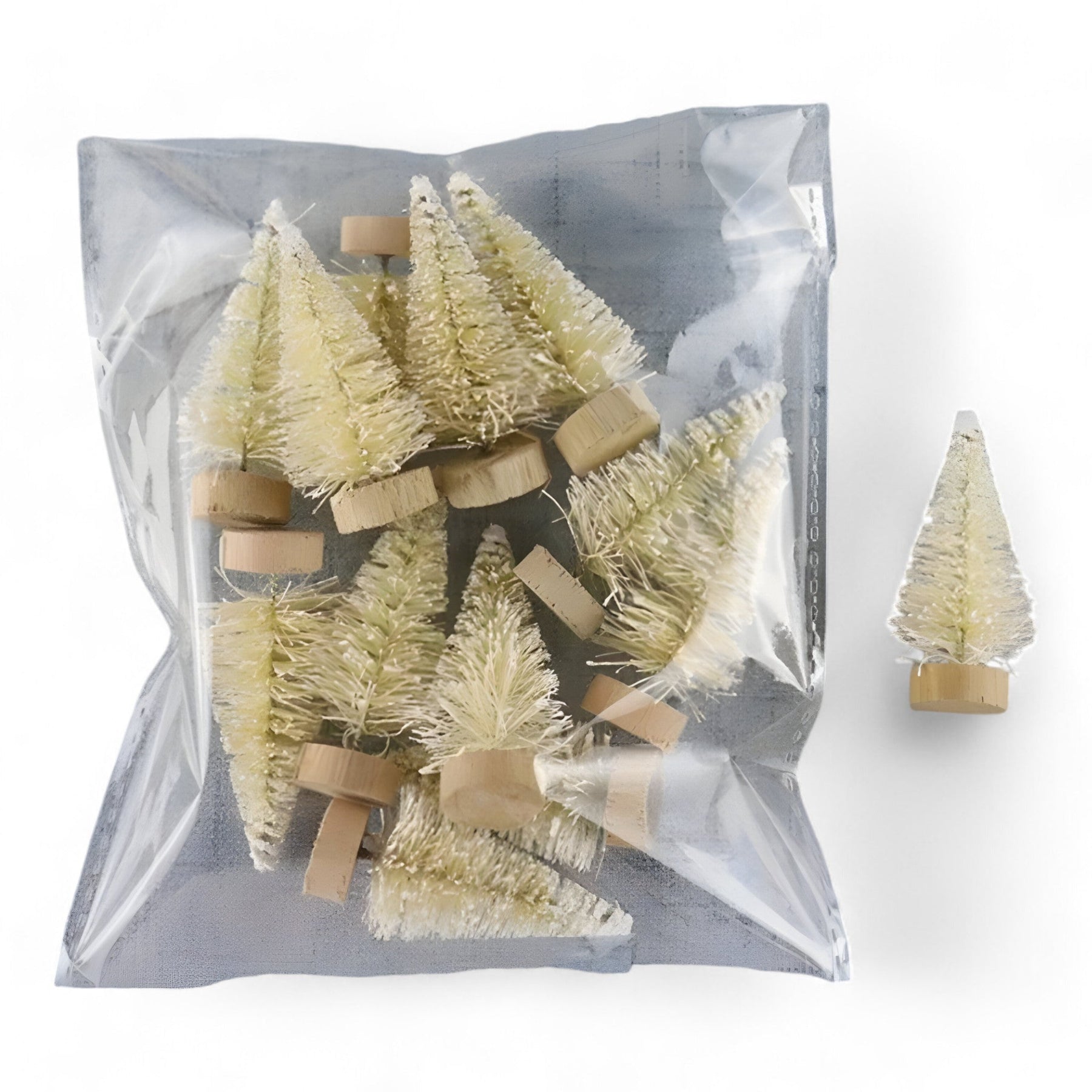 home & garden : Mini Kerstbomen - Leuk en Feestelijk DIY Decor voor Huis en Kantoor - Beige in Beige zak van 12PCS van Pantino