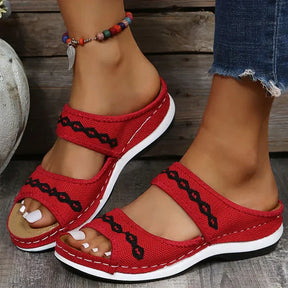 Sandals : Sandalen Dames Zwart - Trendy Strepen in Rood van Pantino