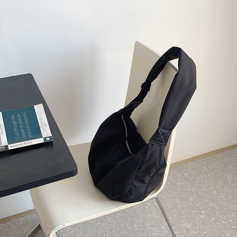 Dress : Ruime Schoudertas - Wit in Zwart van Pantino