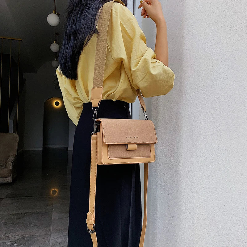 bags : Schoudertas Dames Beige - Meerdere Zakken Modieus Design - Nylon in van Pantino
