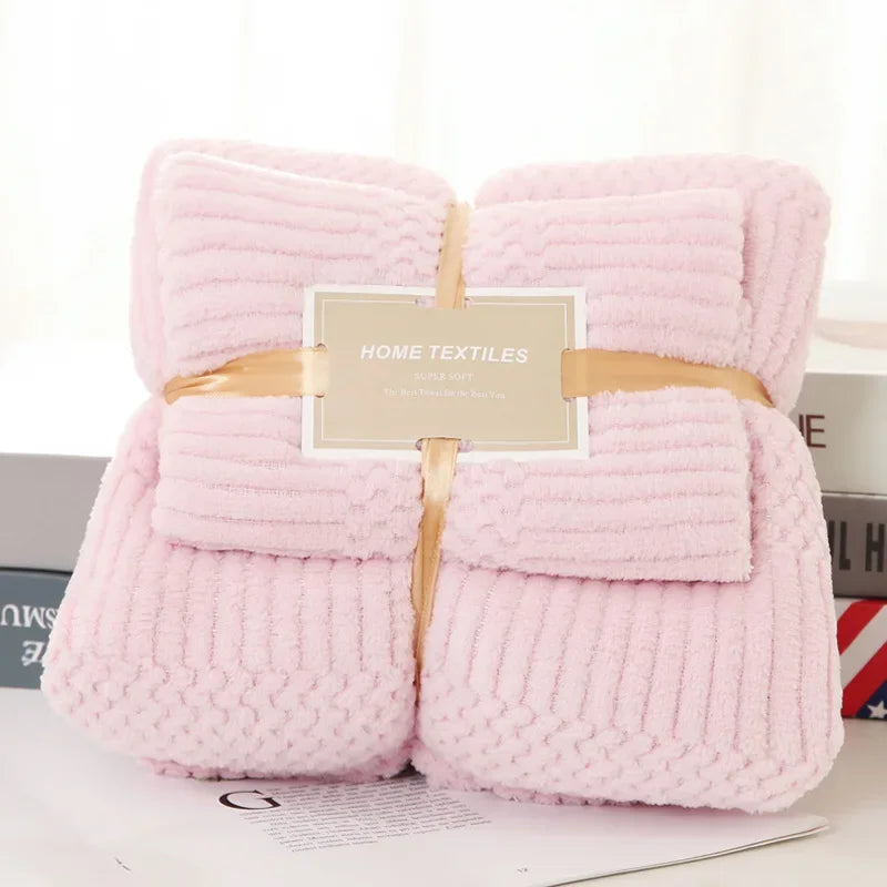 home & garden : Coral Fleece Badhanddoekenset - De Definitie van Zachtheid. - Lichtblauw in Roze van Pantino