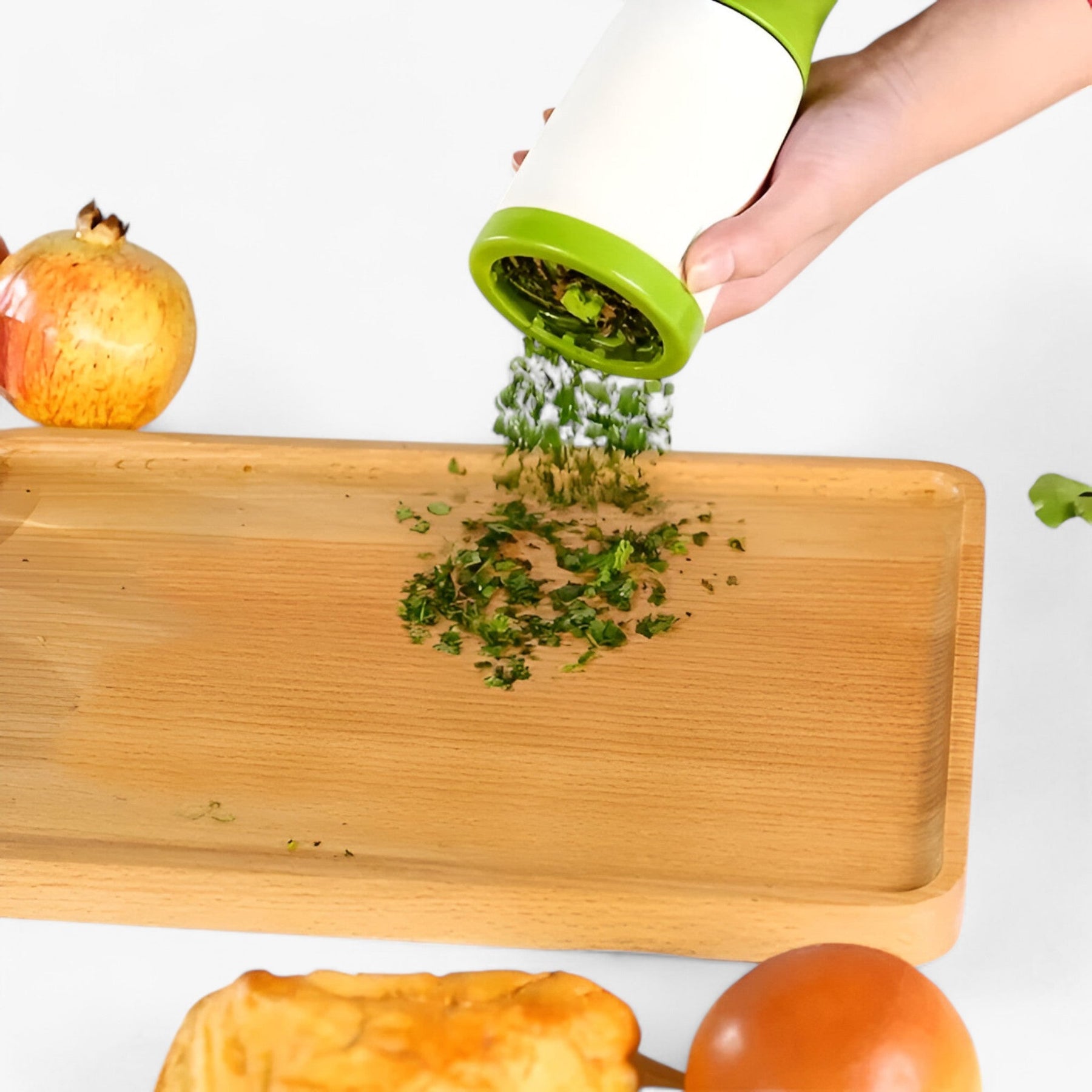 home & garden : Handmatige Specerijenmolen - Praktisch en Compact Keukengereedschap - Groen en Wit in van Pantino