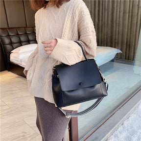 bags : Satchel Tas Dames Khaki - Urban Chic in Black van Pantino