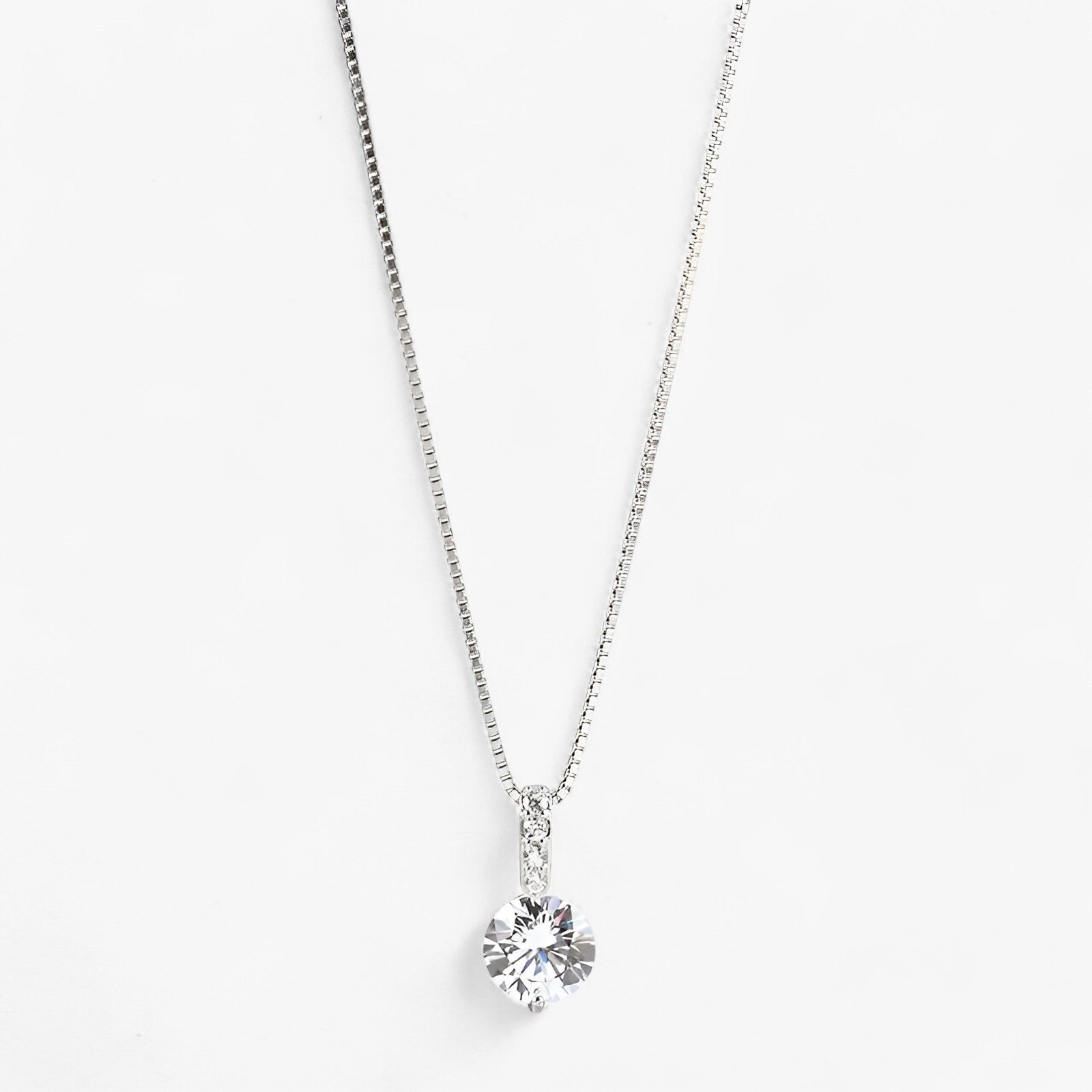 Necklace : Zilvergeplateerde Halsketting met Zircon - Elegante Minimalistische Charme in van Pantino