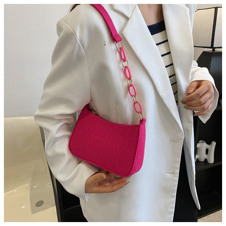 bags : Halvemaan Zadeltas Dames Donkerroze - Geribbeld Design - Synthetisch Leer in van Pantino