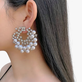 Earrings : Oorbellen Parelwit - Hazel Zilveren met Parels en Zirkonia in Retro Luxe Stijl in van Pantino