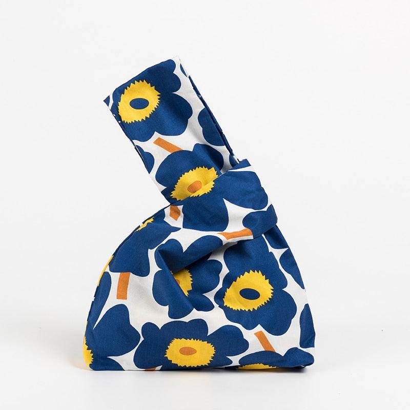 Dress : Luxe Paarse Leren Handtas voor Dames - Elegant & Ruim in Blauwe bloemen van Pantino