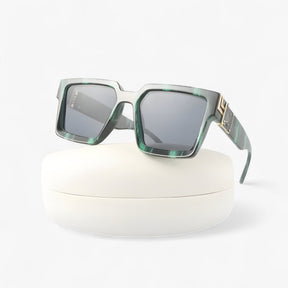 Sunglasses : Vintage Vierkante Zonnebril voor Heren - Wit Zilver in Groen geen doosje van Pantino