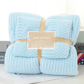 home & garden : Coral Fleece Badhanddoekenset - De Definitie van Zachtheid. - Lichtblauw in Lichtblauw van Pantino