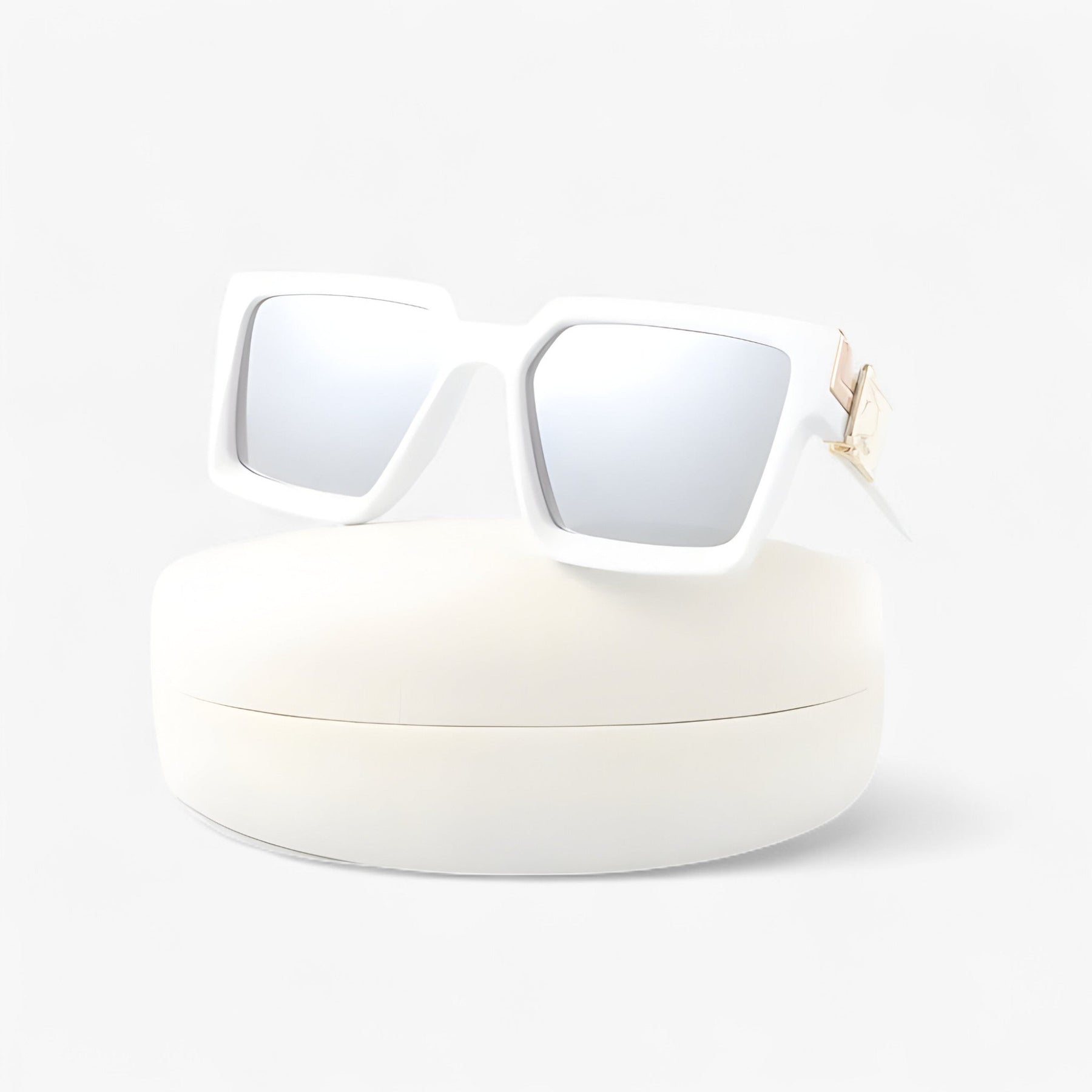 Sunglasses : Vintage Vierkante Zonnebril voor Heren - Wit Zilver in Wit Grijs geen doosje van Pantino