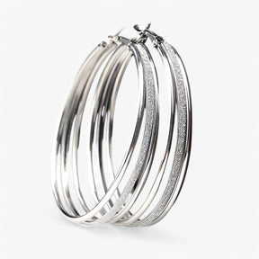 Earrings : Oorbellen Zilver - Stijlvolle Grote Hoops - Tijdloos & Trendy in Zilver van Pantino