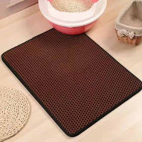 pets : NonSlipPurrfect - Houd Je Vloer Schoon en Droog met Deze Handige Kattenbakmat - Zwart in Koffie van Pantino