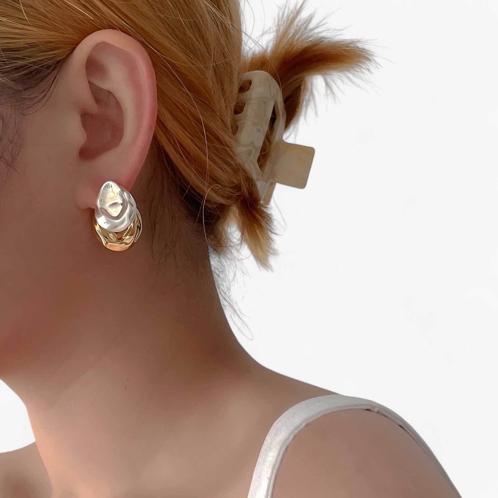 Earrings : Oorbellen Goud - Trendi Metalen - Elegante Feest Sieraden in Goud van Pantino