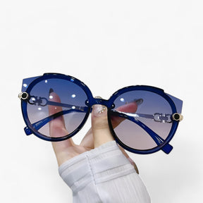 Sunglasses : Ronde Zonnebril met Kleurverloop Dames - Vintage Stijl en Bescherming - Roze in van Pantino