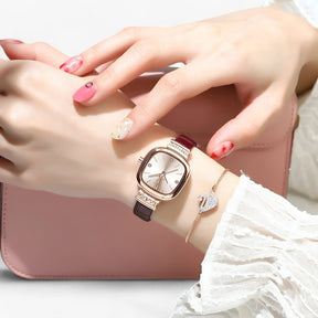 watches : Luxe Horloge voor Dames - Waterbestendig met Diamante Accenten in van Pantino