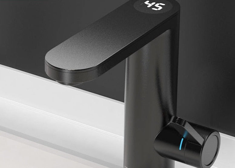 home & garden : Elektrische Boiler Warmwaterkraan - Mat Wit in Mat zwart van Pantino