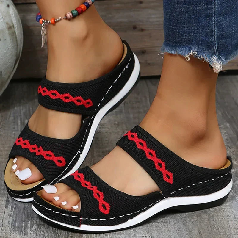 Sandals : Sandalen Dames Zwart - Trendy Strepen in Zwart van Pantino