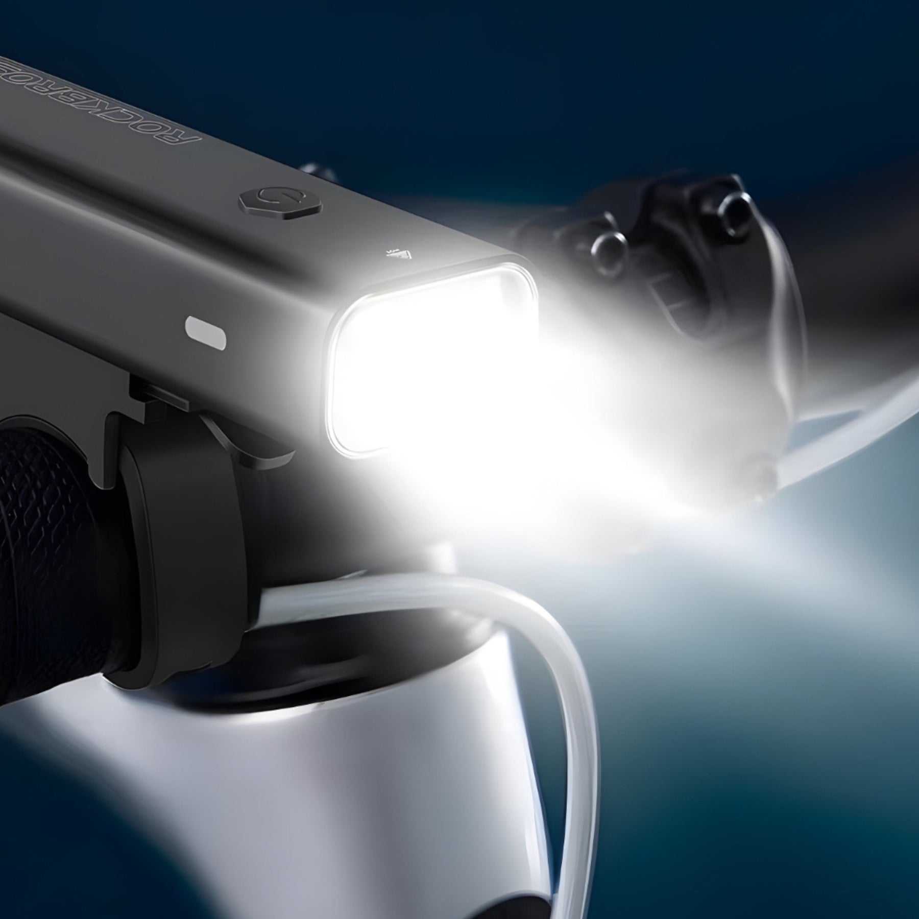 outdoor equipment : Koplamp voor Fietsen - RHL600 Blauwe Type-C in van Pantino