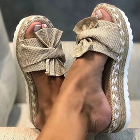 Sandals : Dames Sandalen Roze Pastel - Comfortabele Zomer Slippers in Beige van Pantino
