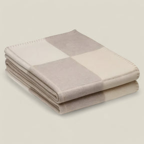 home & garden : Cashmere Deken - Luxe Winterwarmte - Zwart in Kaki Streep 130x180cm van Pantino