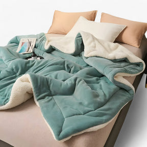 home & garden : Dubbele Laag Schapenvacht Deken - Warme Luxe voor Bed & Bank - Donkergrijs in Bentley Blauw van Pantino