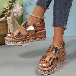 Sandals : Outdoor Sandalen voor Dames - Waterdicht Design voor Avontuurlijke en Comfortabele Ervaringen - Goud in van Pantino