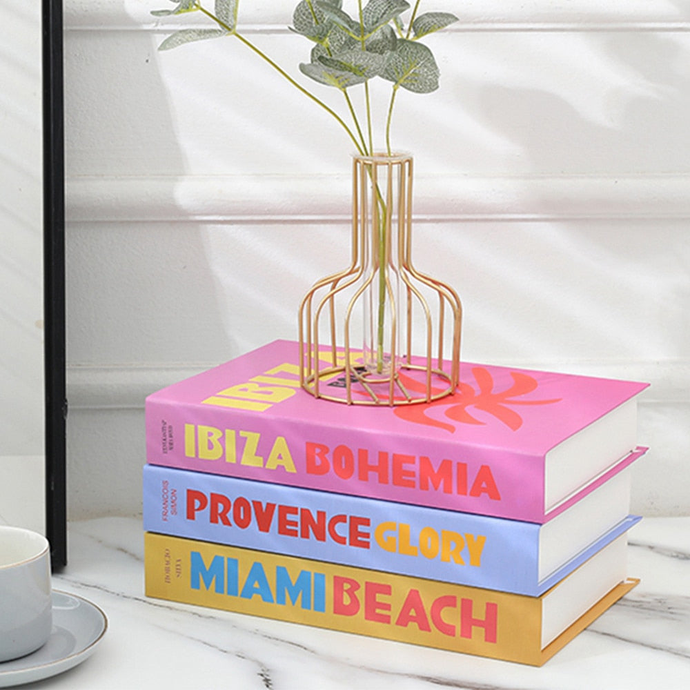 home & garden : Decoratie Boeken - Fleur Je Woonkamer op met Deze Vrolijke Deco in van Pantino