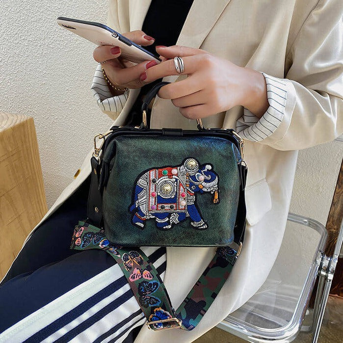 bags : Mandala Geborduurde Tas - Blauw in van Pantino
