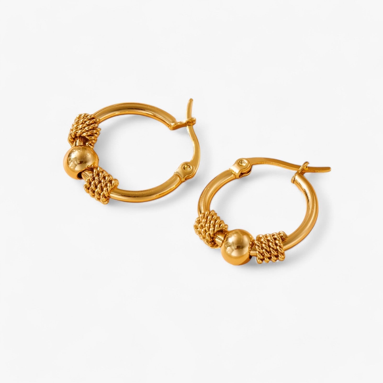 Earrings : Oorbellen Dames Goud - Gouden Geweven - Elegante en Duurzame Cadeau in van Pantino