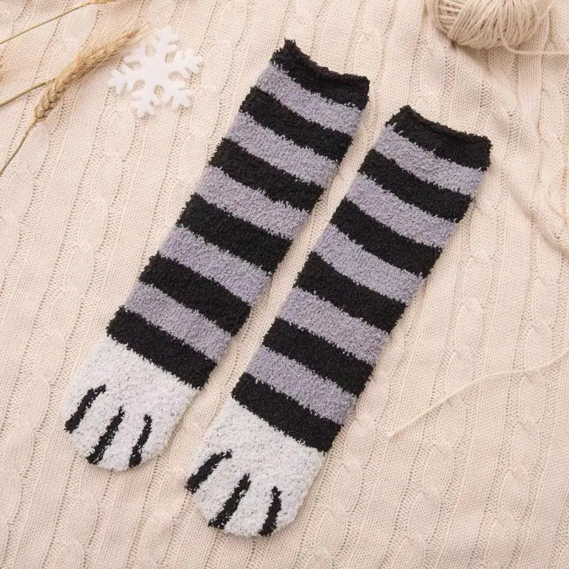 Socks : ComfyPaw - Laat Je Voeten Genieten van Ultiem Comfort - Gevlekt Zwart in Gestreept zwart van Pantino