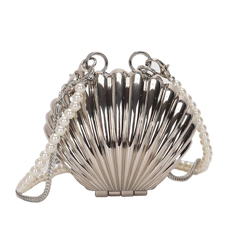 bags : Unieke Schelp Tas - Goud in Zilver van Pantino