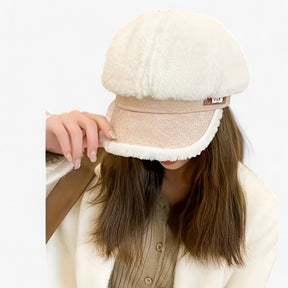 Hat : Hoed Zwart - Lamsvacht Octagonale - Elegante Retro Charme met Moderne Touch in Beige van Pantino